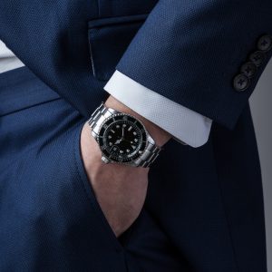 Man-wearing-rolex-watch