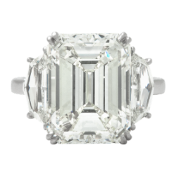 Emerald-Cut-Ring